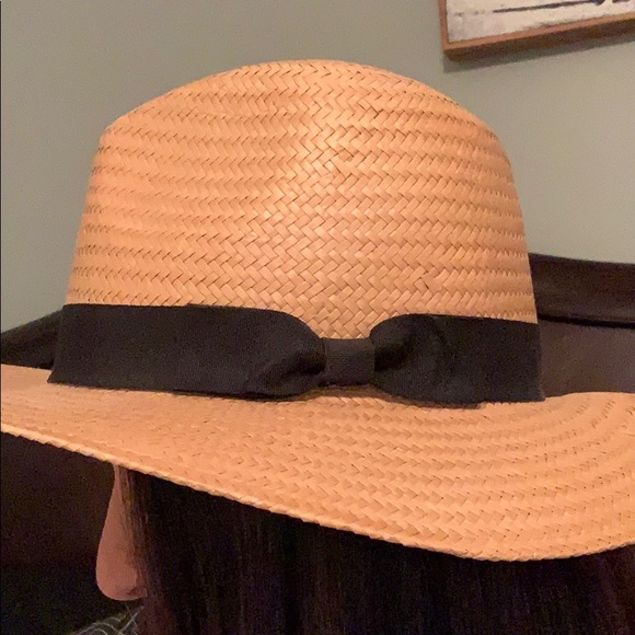 Cute vacation hat - Picture 3 of 4